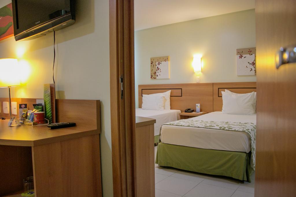 Comfort Hotel Манаус Экстерьер фото